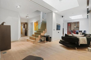 Green Street Luxury Apartment in London